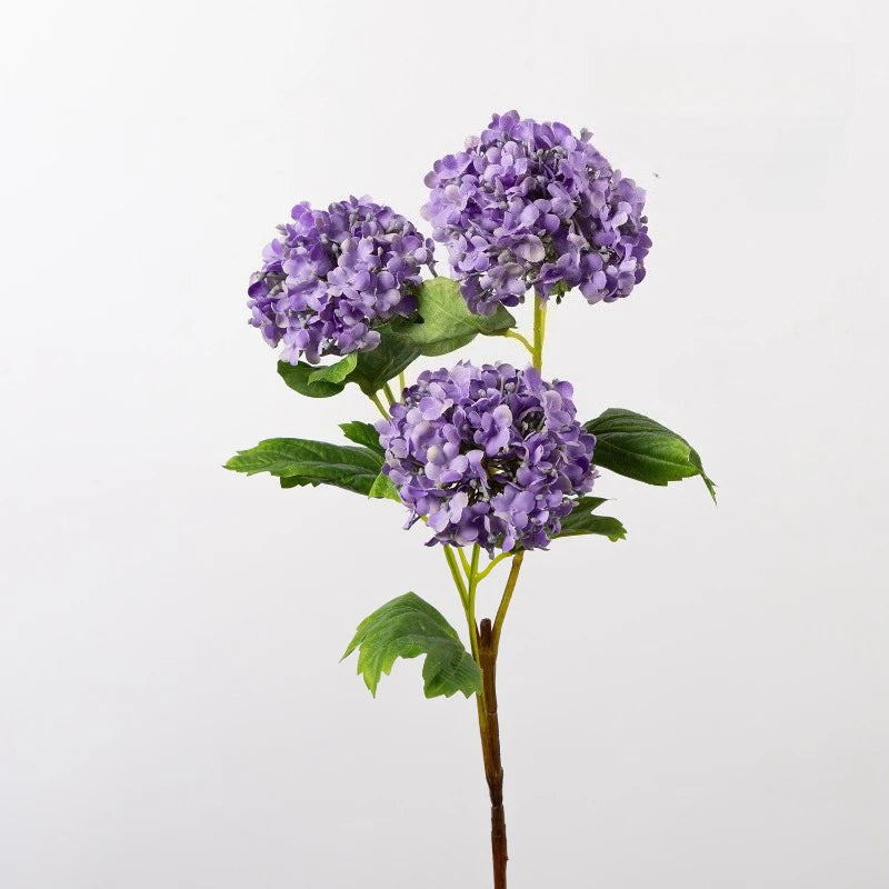 décoration intérieure bouquet artificiels hortensias soie violet rouge bleu vert minimaliste mariage anniversaire