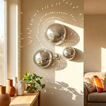 décoration murale moderne boules disco argentées miroirs mosaïque tailles différentes autocollantes scintillement