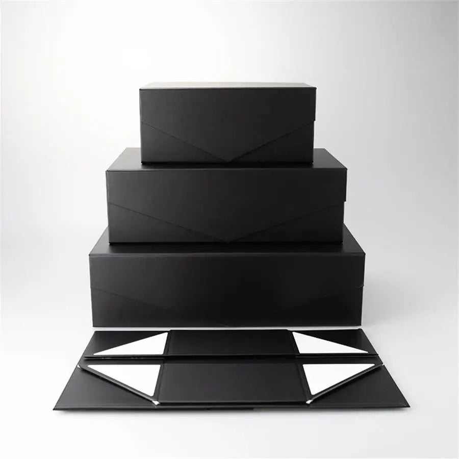 Boîte cadeau magnétique blanche en carton avec couvercle