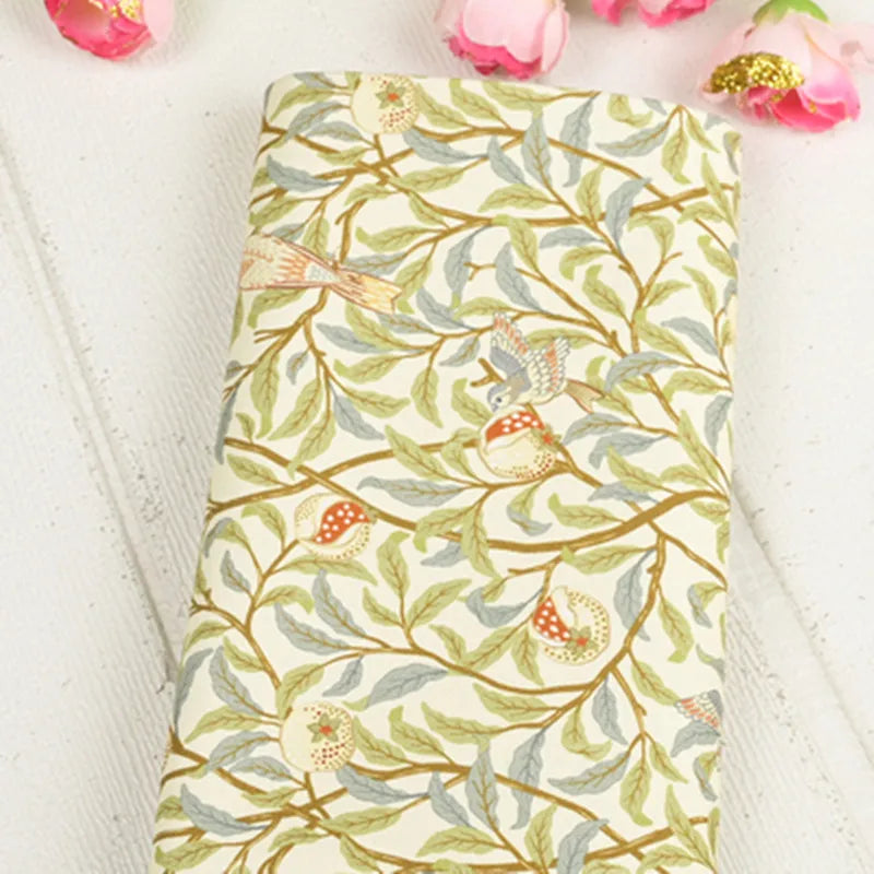 tissu coton imprimé fleurs oiseaux art nouveau noir blanc vert beige rose grisbranches feuilles