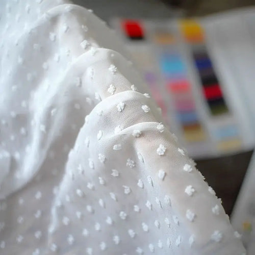tissu blanc décoratif motif floral petit motif textile polyester couture robe décoration