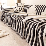 serviette canapé chenille jacquard motif feuilles noires blanc moderne opacité franges élégantes machine lavable