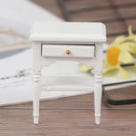 meuble miniature armoire verre transparent classique porte tiroir pieds sculptés blanc marron clair finition