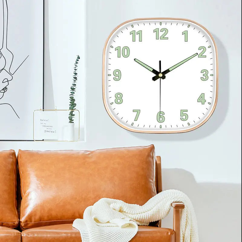 horloge murale moderne numéros lumineux vert cadre noir quartz aiguille simple transparente chambre salon