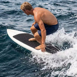 tapis antidérapant autoadhésif découpable surf paddleboard motifs abstraits diamantés blanc noir bleu