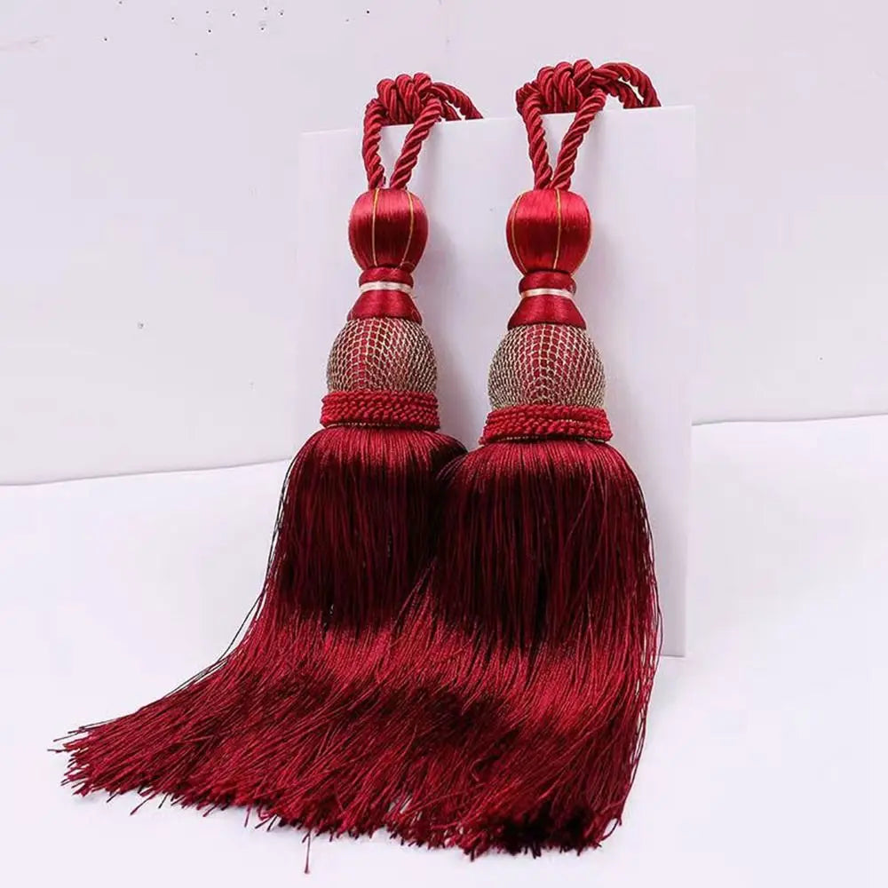 pompons décoratifs rideau classiques rouge doré gris bleu clair noir jaune rose marron noeuds