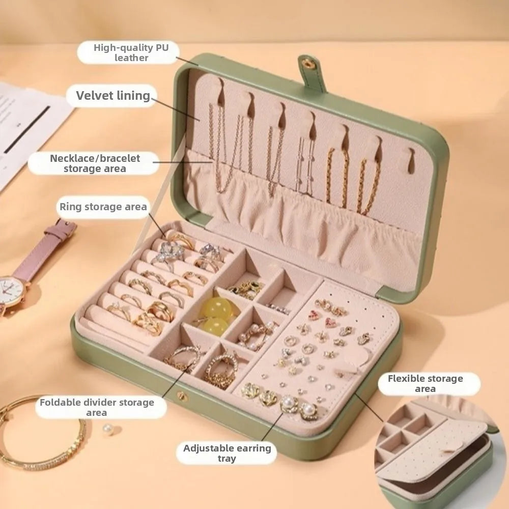 boîte bijoux cuir vert moderne élégante compartiments boucles d'oreille étiquettes incluses