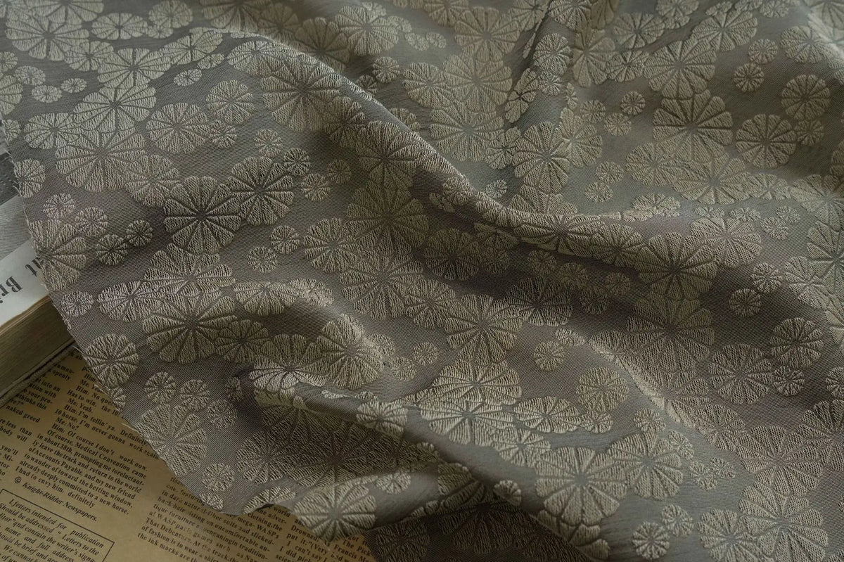 tissu jacquard floral gris relief classique bricolage decoration maison 140cm