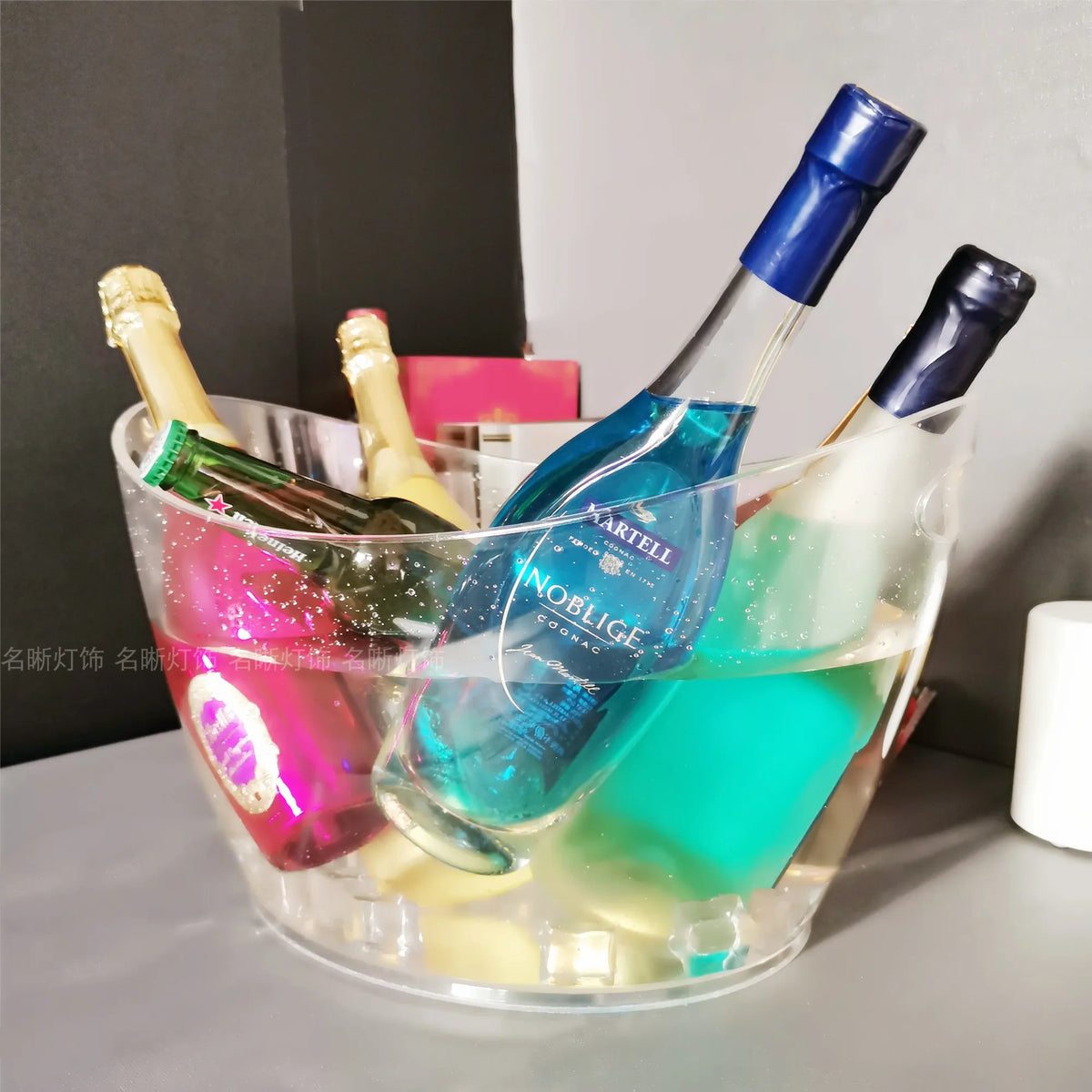 cuve glace transparente opacité légère moderne cuve bouteilles champagne glaçons rechargeable led blanc lumière