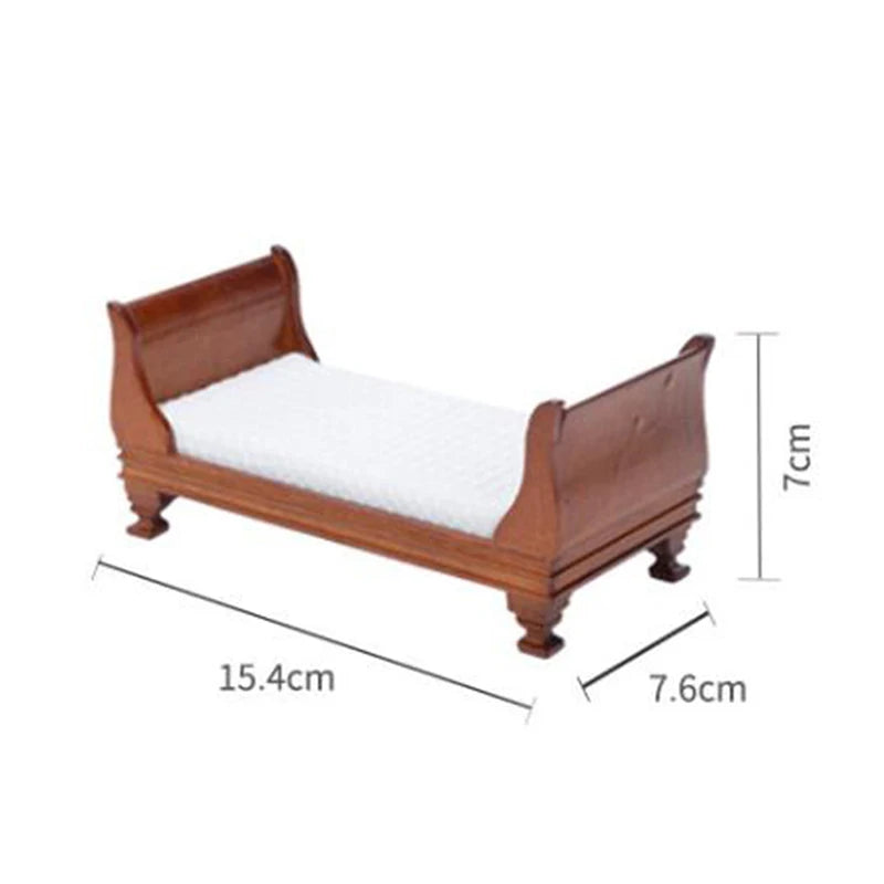 lit miniature classique bois marron clair matelas tête lit tissu uni blanc chambre poupée