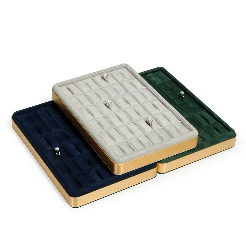 présentoir bijoux boîte velours classique gris rose pâle vert beige rangement anneaux