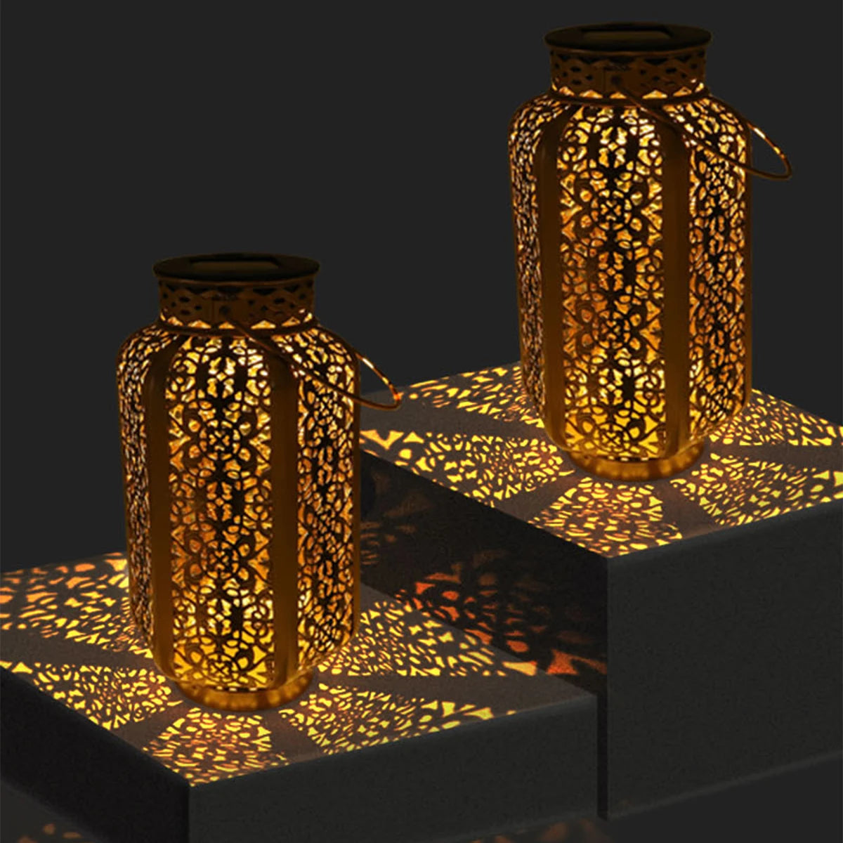 lanterne solaire dorée ornements ajourés artisanale extérieure projection capteur interrupteur étanche métal blanc chaud