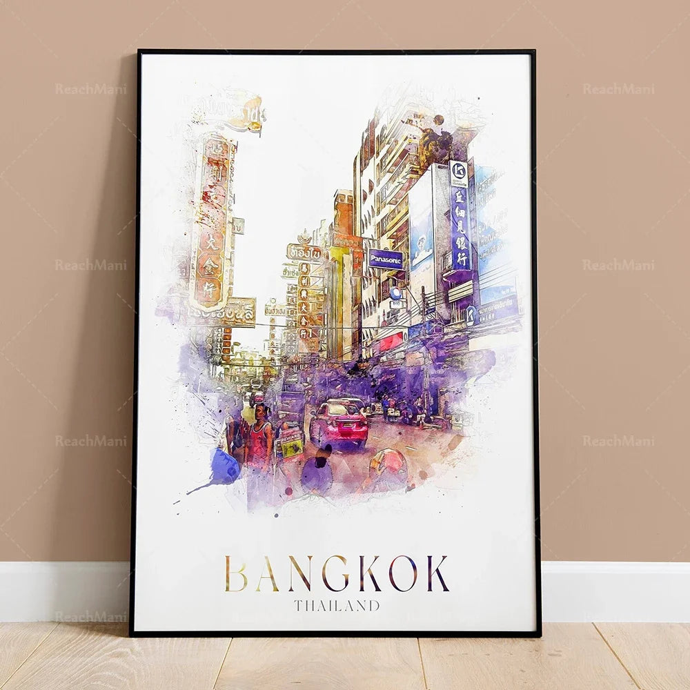 Affiche artistique représentant une scène de la ville de Bangkok en Thaïlande, avec des bâtiments colorés, des enseignes lumineuses et une animation dynamique dans les rues.