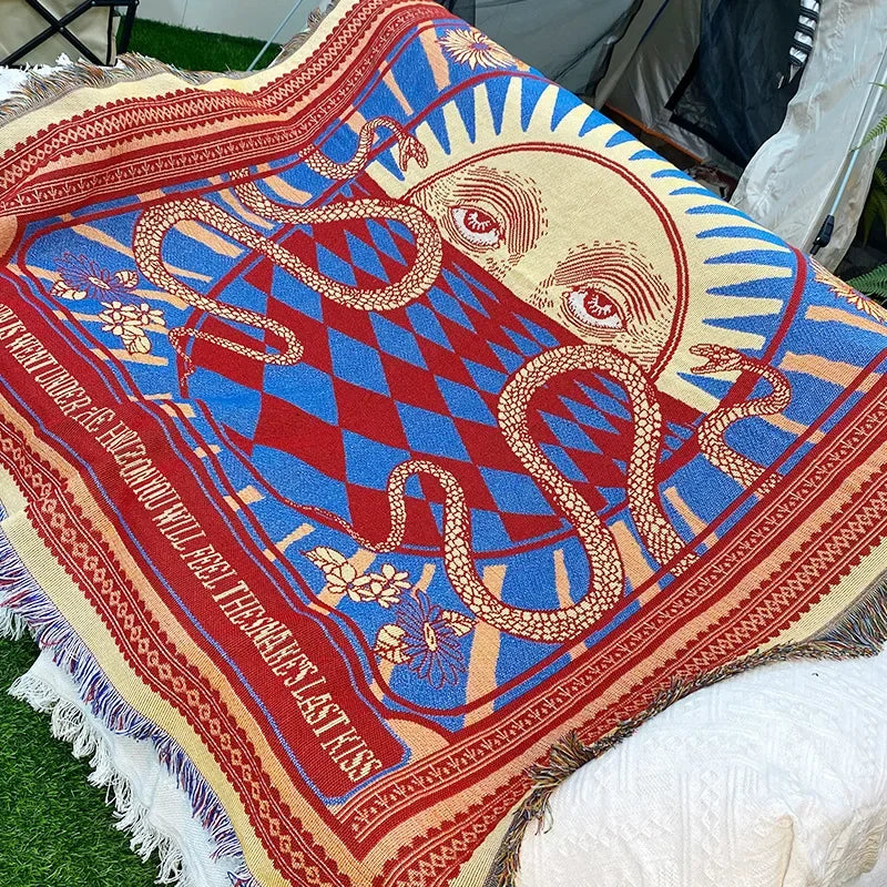 couverture jacquard brodée motif géométrique serpent vintage bleu rouge beige opacité