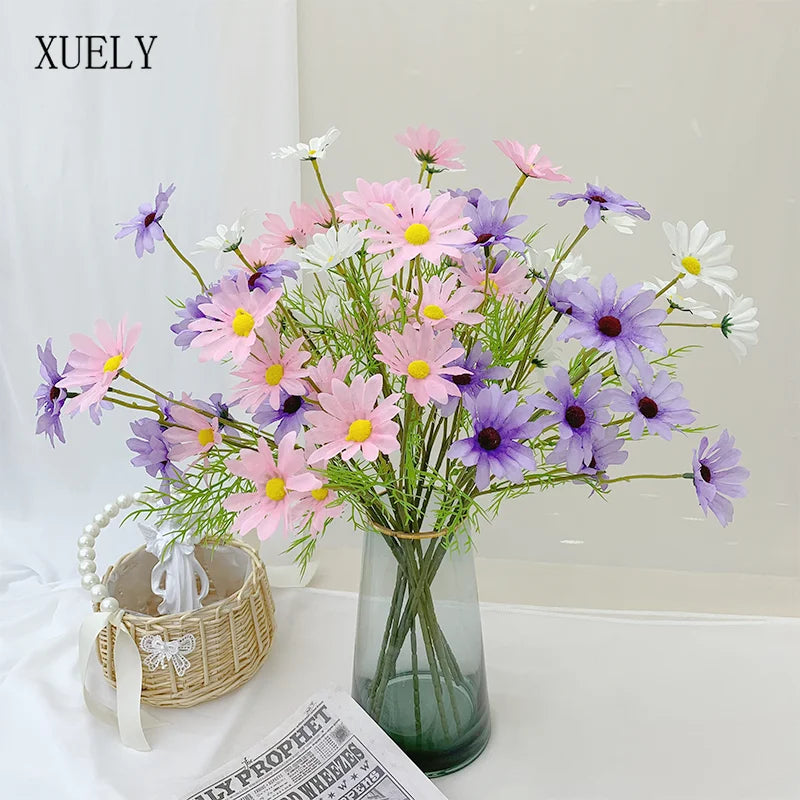 bouquet fleurs artificielles marguerites violet rose blanc moderne decoration intérieur
