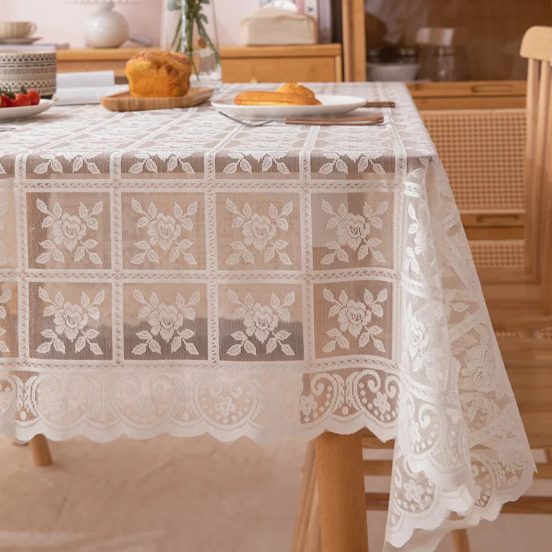 nappe brodée fleurs blanches beige dentelée mariage fête intérieure durable polyester