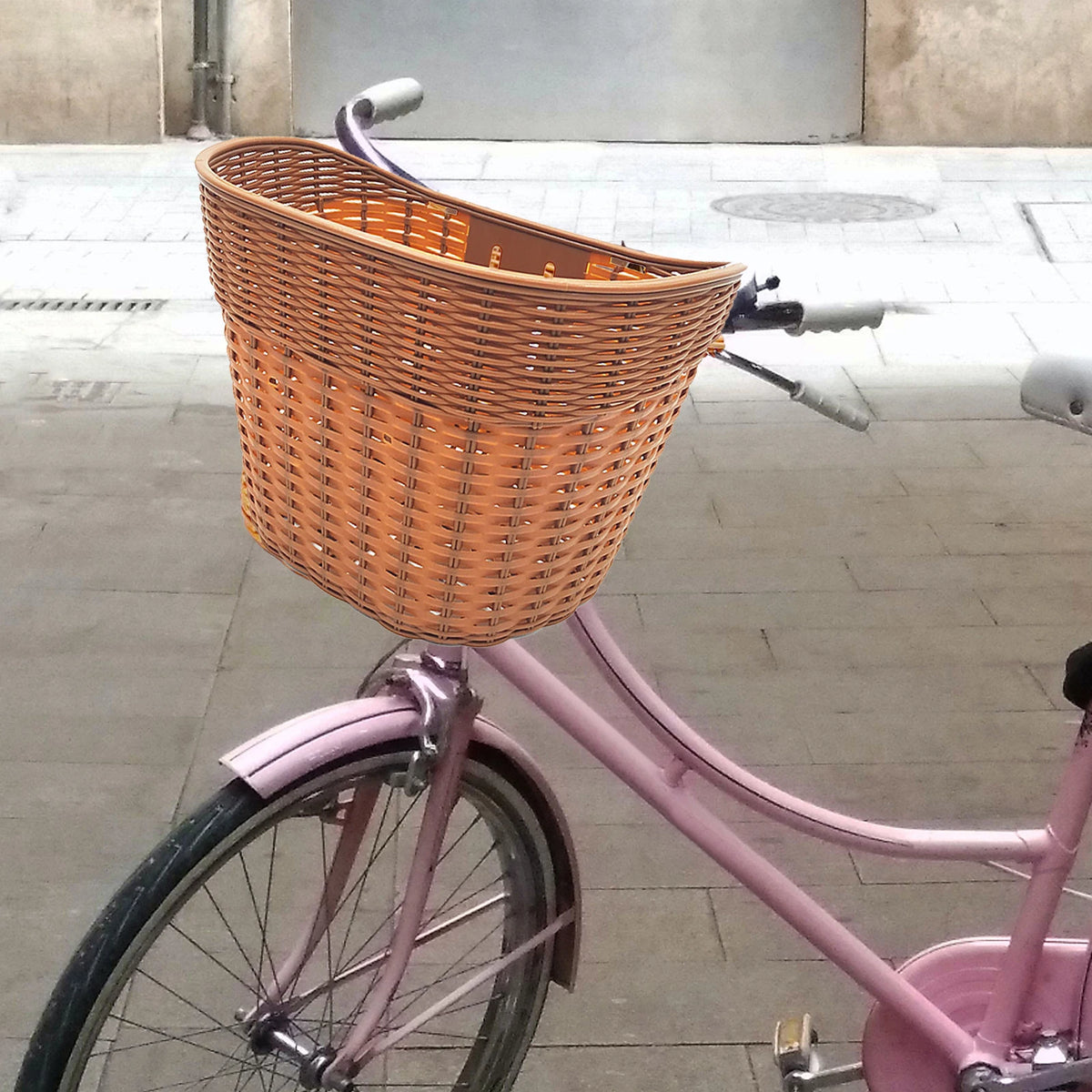 panier avant vélo tressé brun clair orange rustique vintage étanche facile détachable adultes