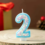 bougies anniversaire numéraires chiffres bleu pastel multicolores décoration gâteau enfant brillantes support blanc