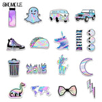stickers holographiques assortiment violet rose bleu motifs véhicules animaux alimentos symboles personnages adhésifs