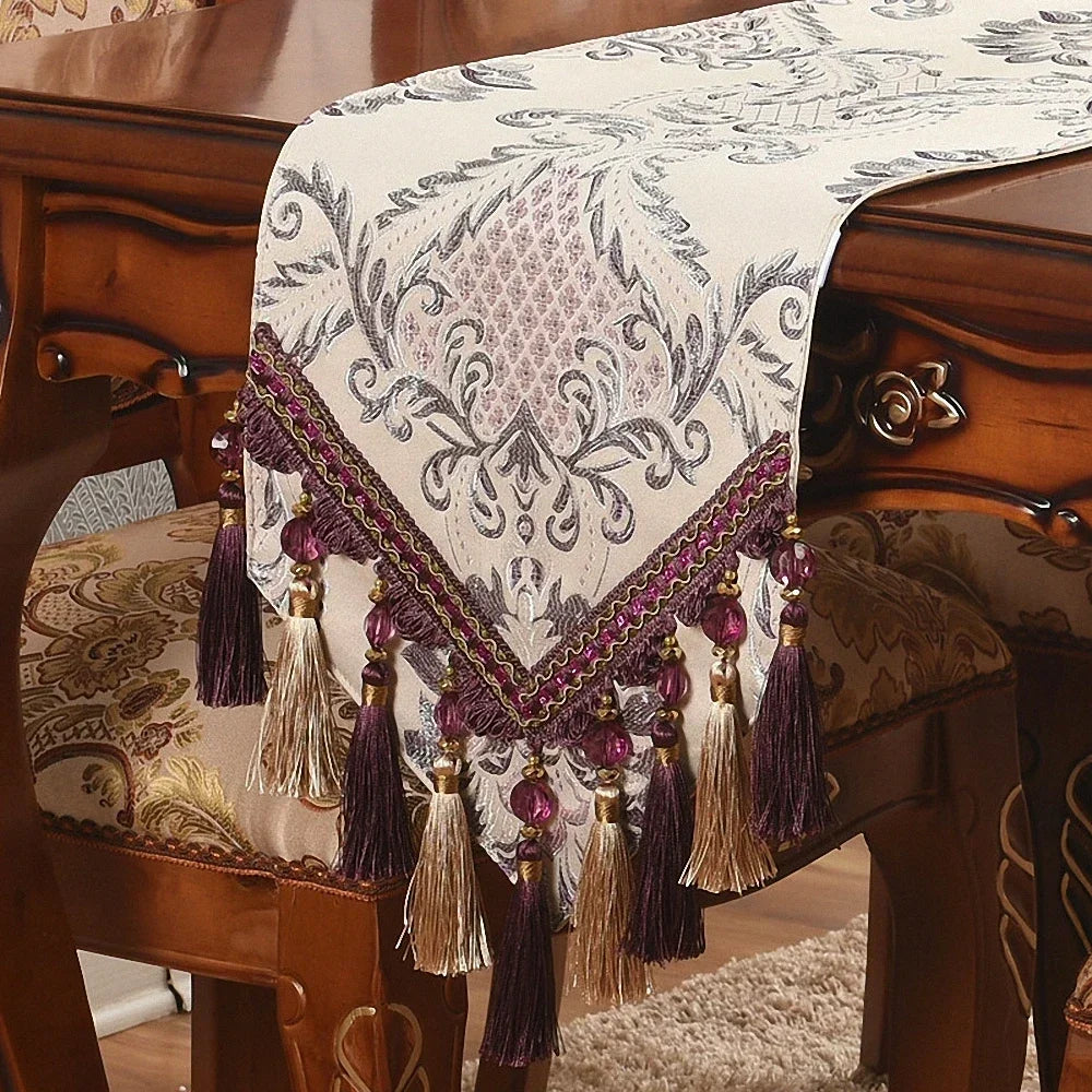 chemin table brodé floral vert beige or franges dorées classique maison polyester cotonjacquard