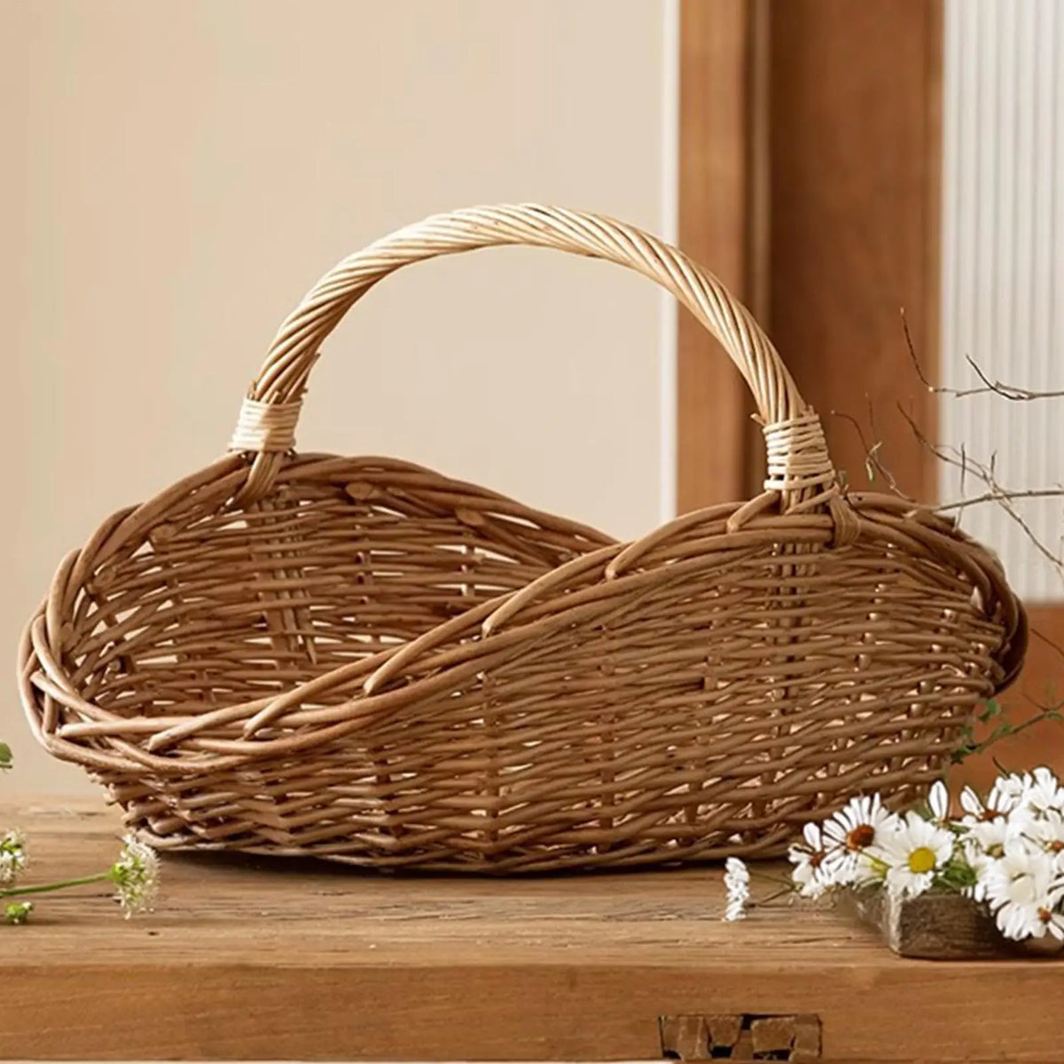 panier osier tressé naturel rangement jouets fleurs intérieur extérieur traditionnel rustique durable élégant