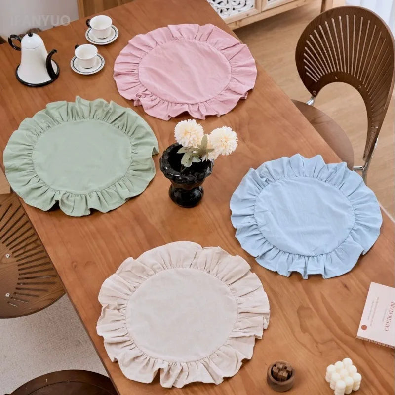 serviettes table vert pastel rose clair bleu clair doublure apparente bord volanté machine washable