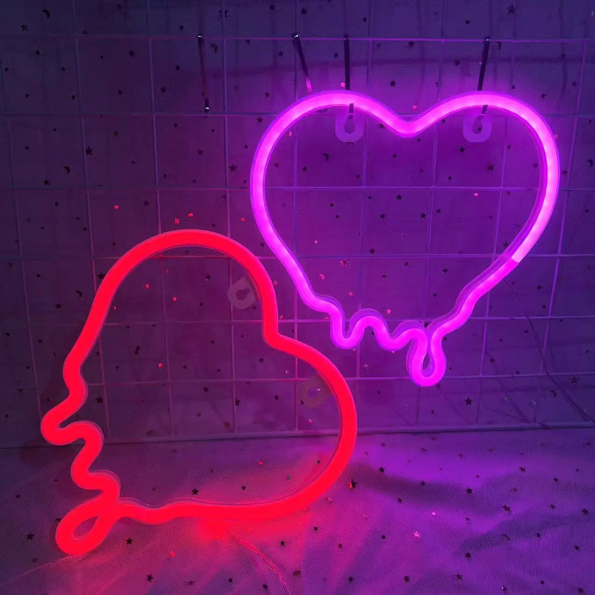 néon cœur forme lèvres motif langue rose rouge moderne lumineux décoration chambre salon fête