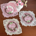 serviettes table vintage broderie florale dentelle rose blanc vert