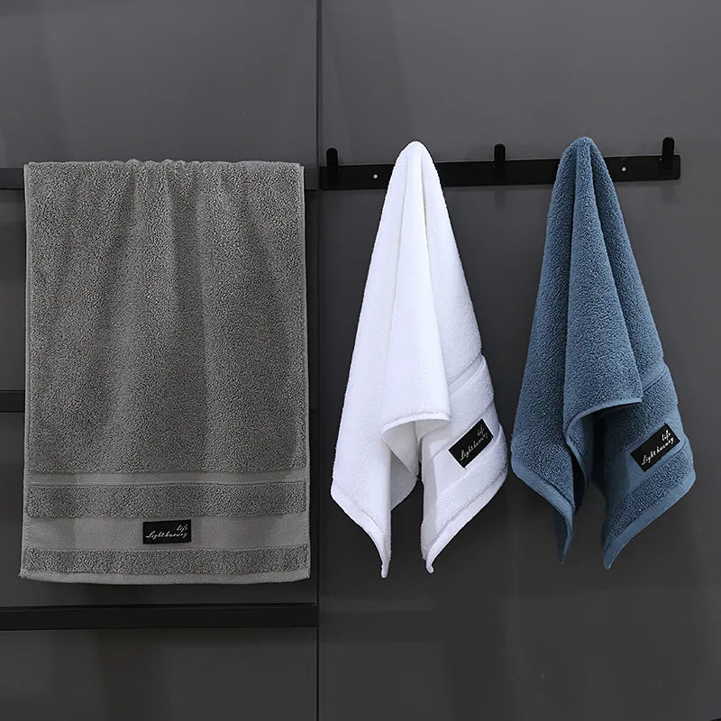 serviettes bain coton gris blanc bleu modernes élégantes absorption durable machine toilette simple