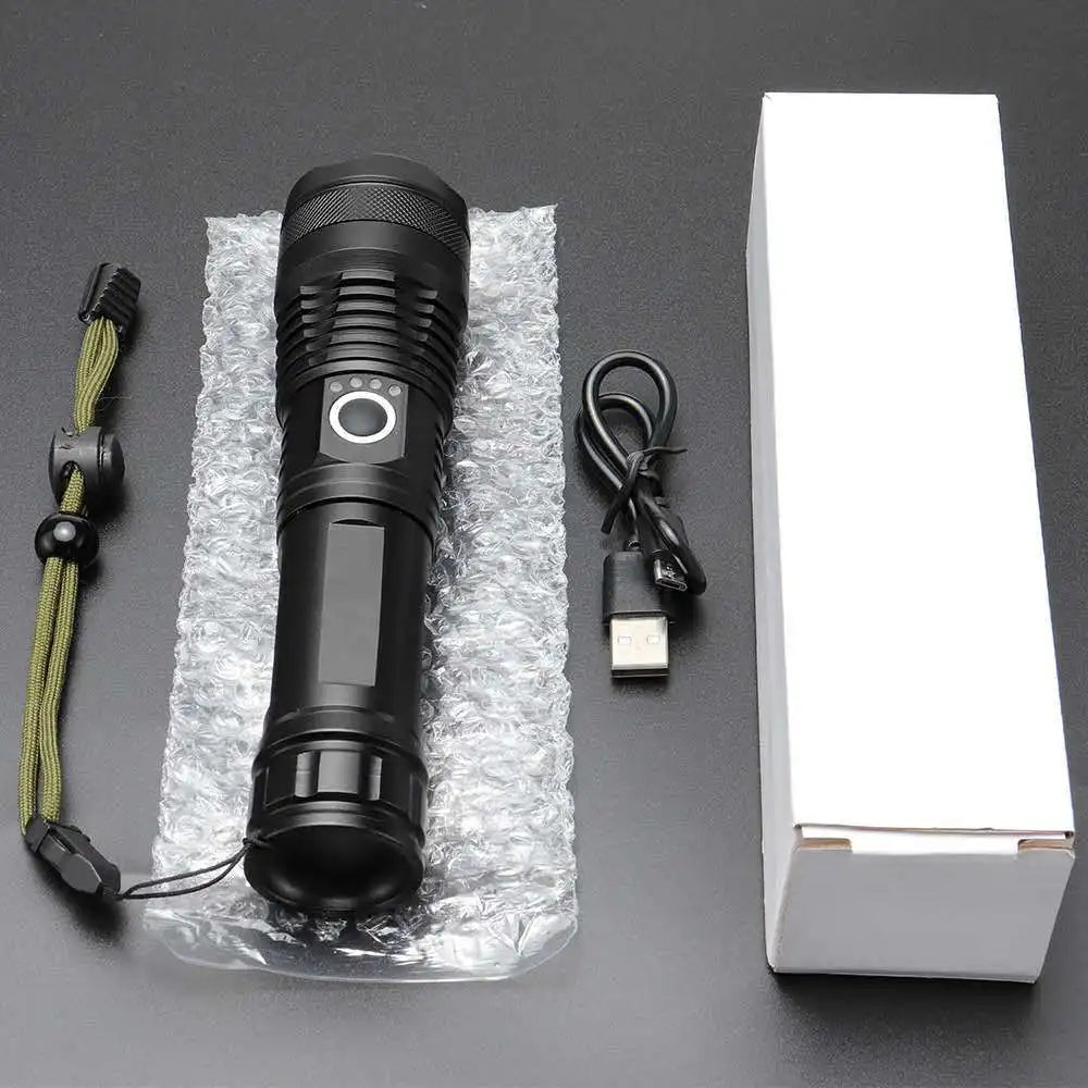 lampe torche noire rechargeable usb texturée rainures moderne robuste anneau serrage cordon