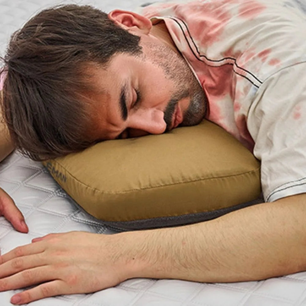 coussin marron texture douce moderne 38cm 25cm 10cm fixation polyester coton