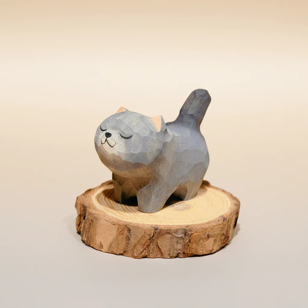 statue moderne chat marron clair bois sculpté décoration intérieure minimaliste aspect géométrique
