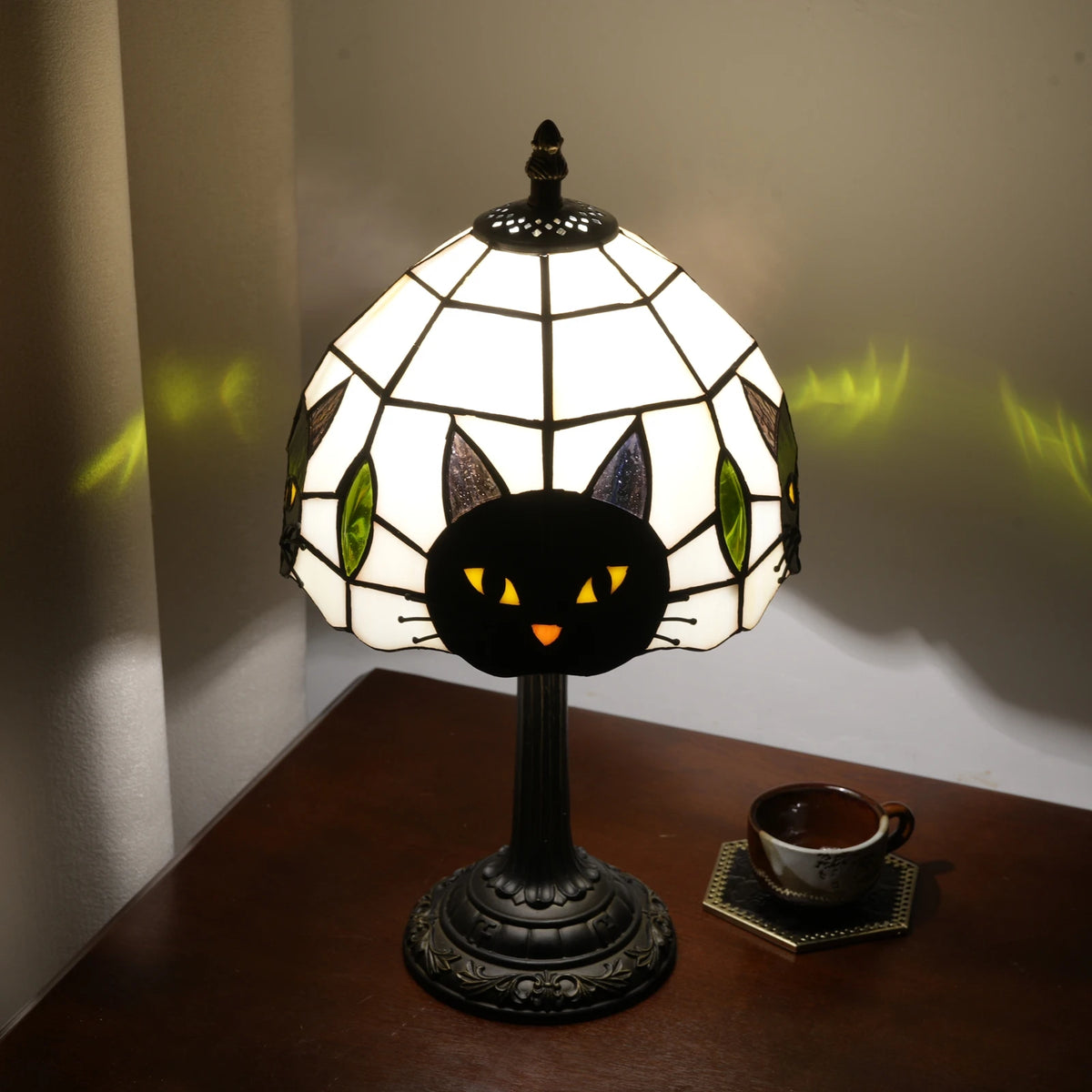 lampe table tiffany cat face stained glass noir blanc verte jaune vitrail
