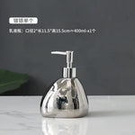 accessoires salle bain ensemble moderne or argent blanc céramique tasse brosse dentifrice savon crème