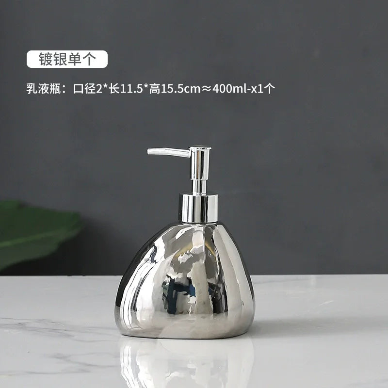 accessoires salle bain ensemble moderne or argent blanc céramique tasse brosse dentifrice savon crème