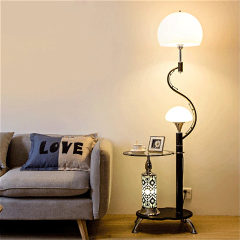 lampe sol moderne tablette motif floral blanc noir décointérieur