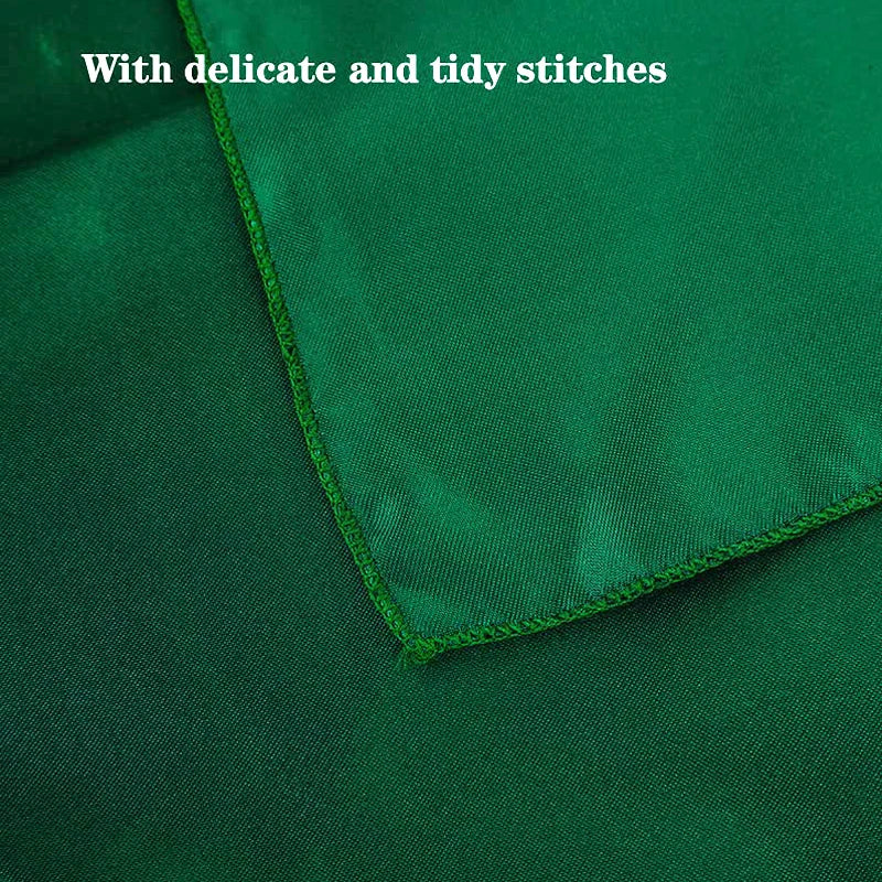 Texture du textile vert foncé avec des coutures délicates et bien rangées.