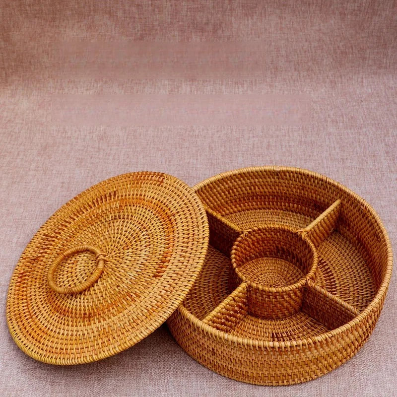 paniers rotin tressé marron clair traditionnels rangement présentation maison cuisine