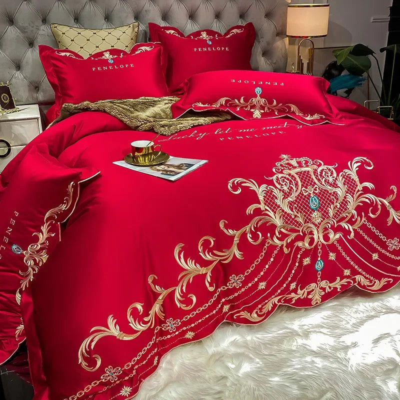 ensemble literie classique broderie dorée motifs floraux beige rouge violet bleu vert