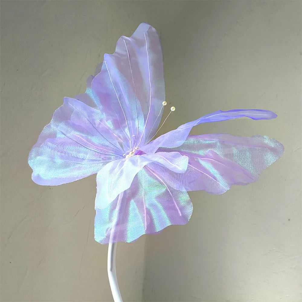 décoration intérieure moderne papillon transparent effet pailleté rose blanc rouge bleuclair