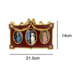 cadre photo vintage rococo décoration florale dorée marron bordure relief femmes robes xixe siècle