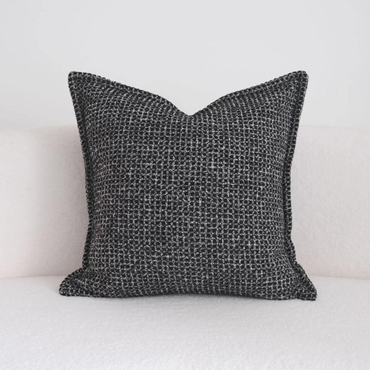 housse coussin carré motif floral contemporain polyester coton noir gris décoration maison voiture 45x45cm