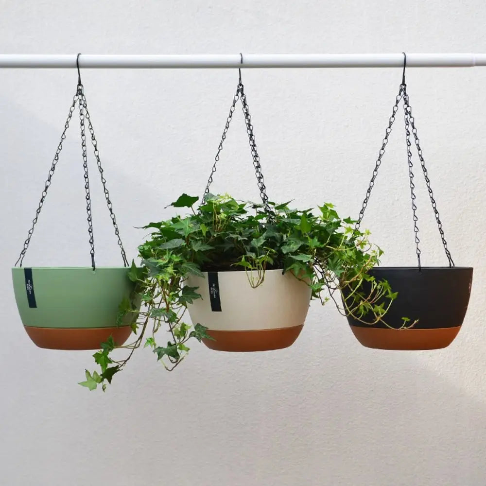pots suspendus modernes plastique vert bleu gris beige unis opaques chaînes