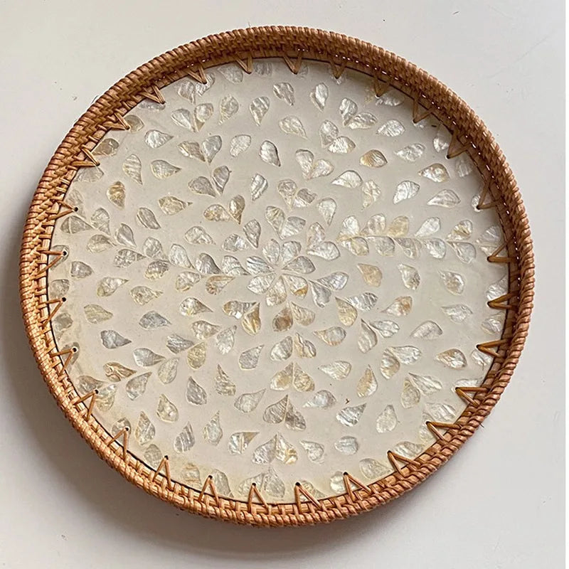 assiette plate décorative rotin tressé motif fleurs boho rustique couleur naturelle