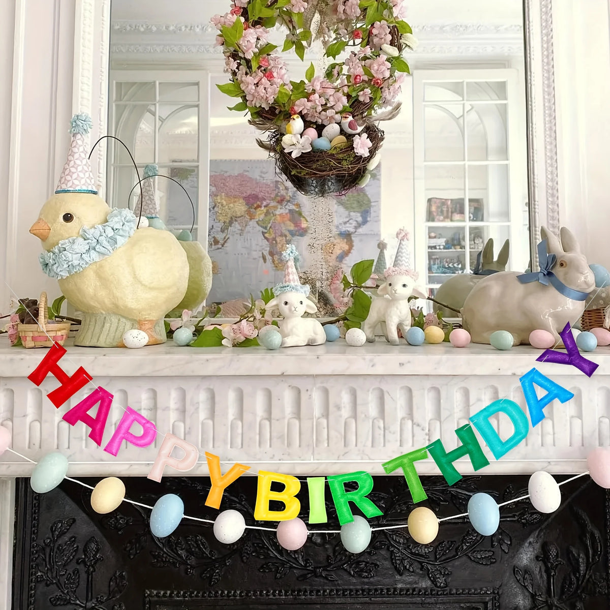 décoration anniversaire guirlande happy birthday fanions multicolores pompons festifs table cupcakes