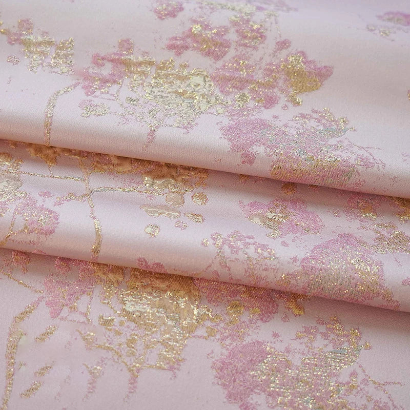 tissu brocart rose or motifs floraux semi transparent résistant élégant robe sac main