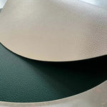 serviettes table vert foncé simili cuir moderne respectueuses l'environnement 44cm 30cm sans fixations fourchettes