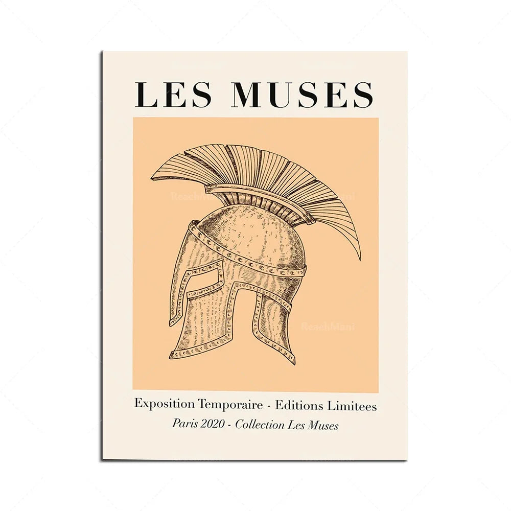 L'image montre une affiche pour une exposition temporaire de la collection Les Muses à Paris en 2020, avec une illustration d'un casque antique à crinière.