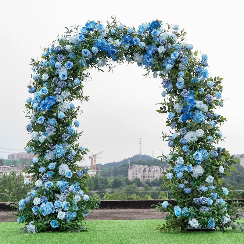 arche fleurie bleue romantique mariage anniversaire baby shower décoration intérieure soie hortensias roses feuillage