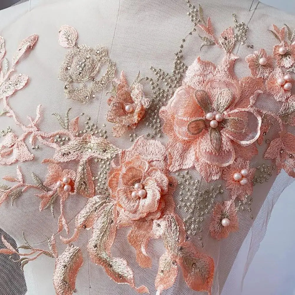 appliques textile brodées fleurs relief rose blanc violet bleu doré noir